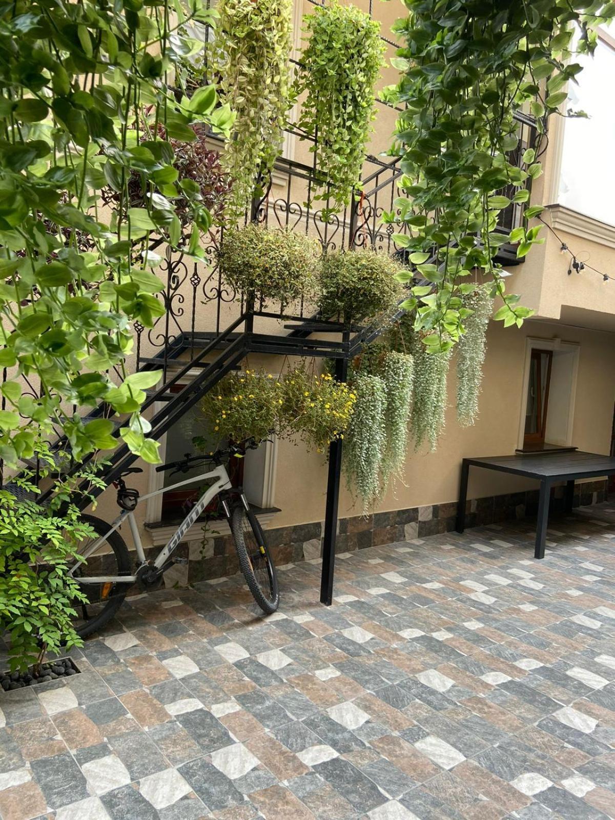 77/5 Hotel Chişinǎu Buitenkant foto