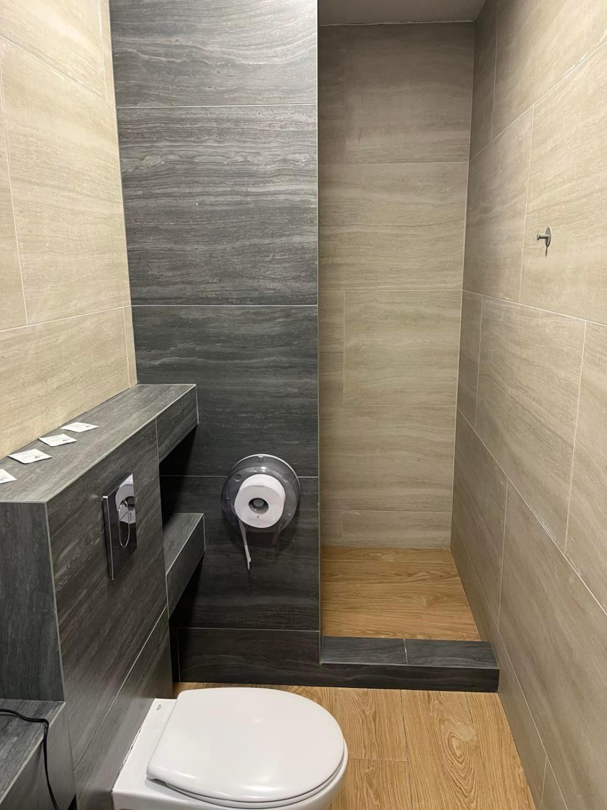 77/5 Hotel Chişinǎu Buitenkant foto