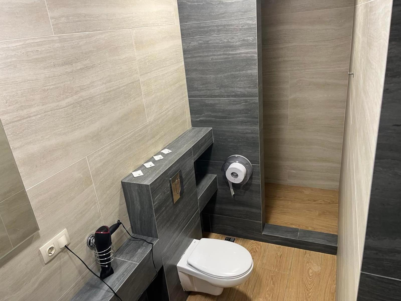 77/5 Hotel Chişinǎu Buitenkant foto
