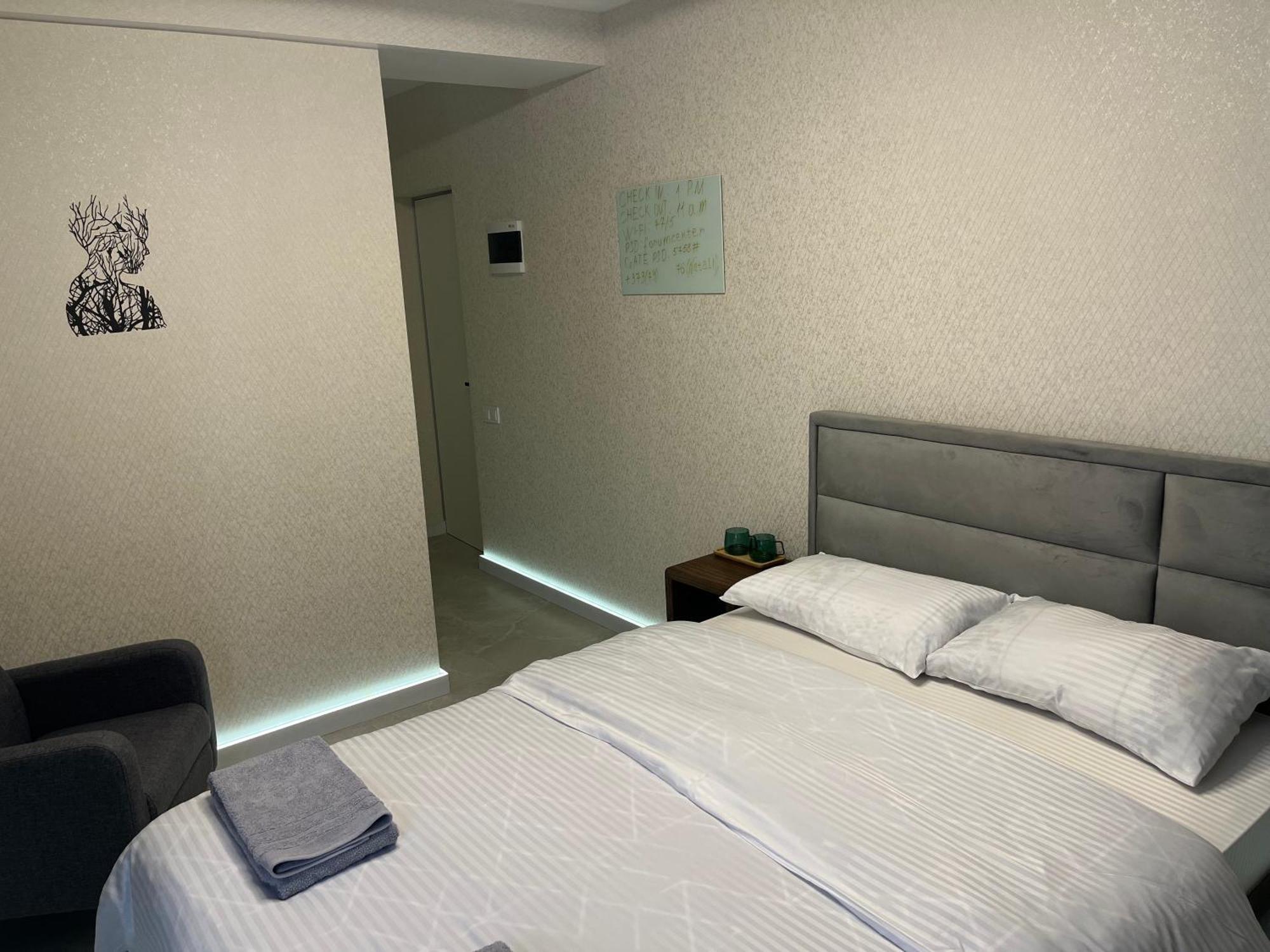 77/5 Hotel Chişinǎu Buitenkant foto
