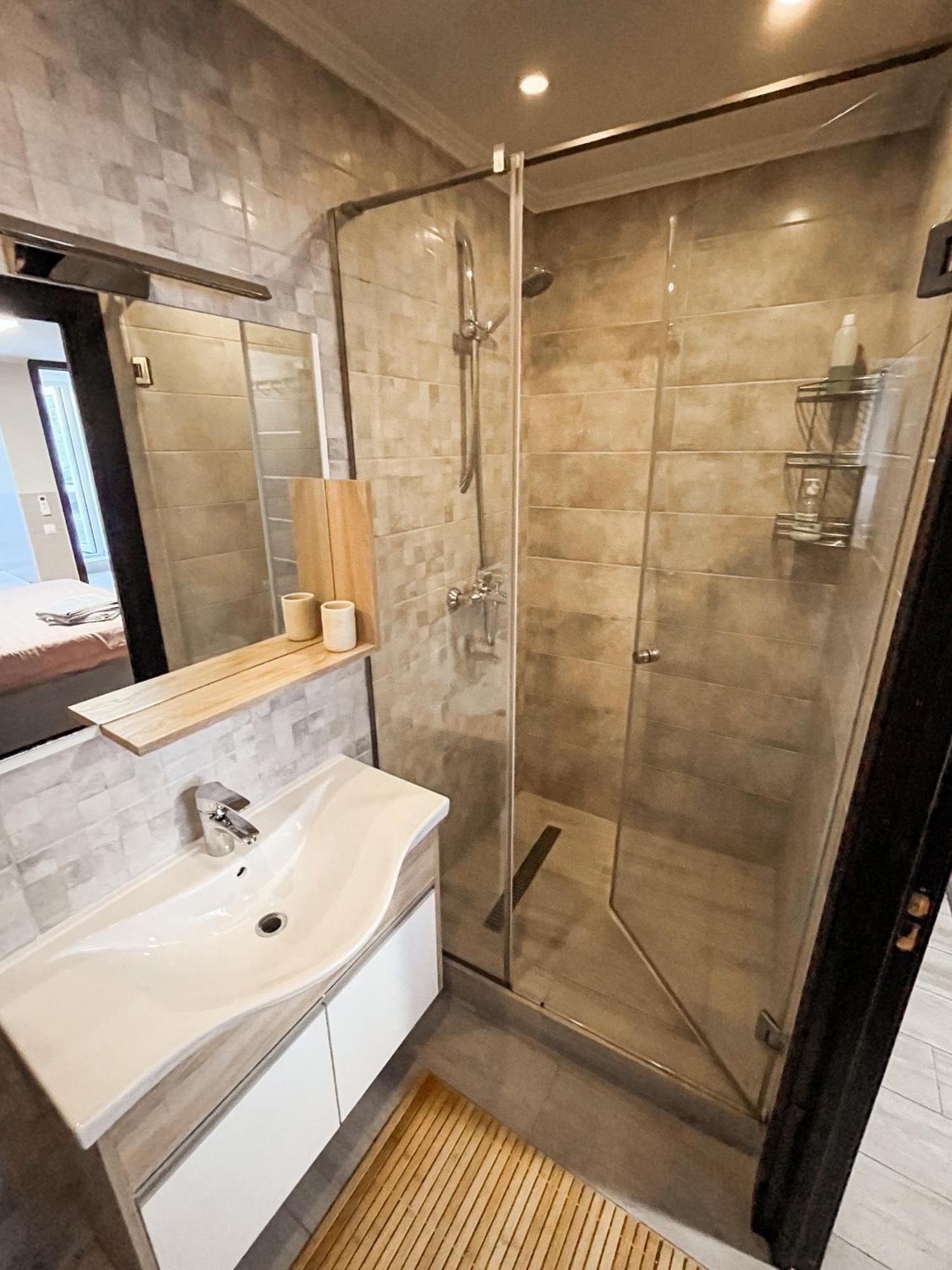 77/5 Hotel Chişinǎu Buitenkant foto