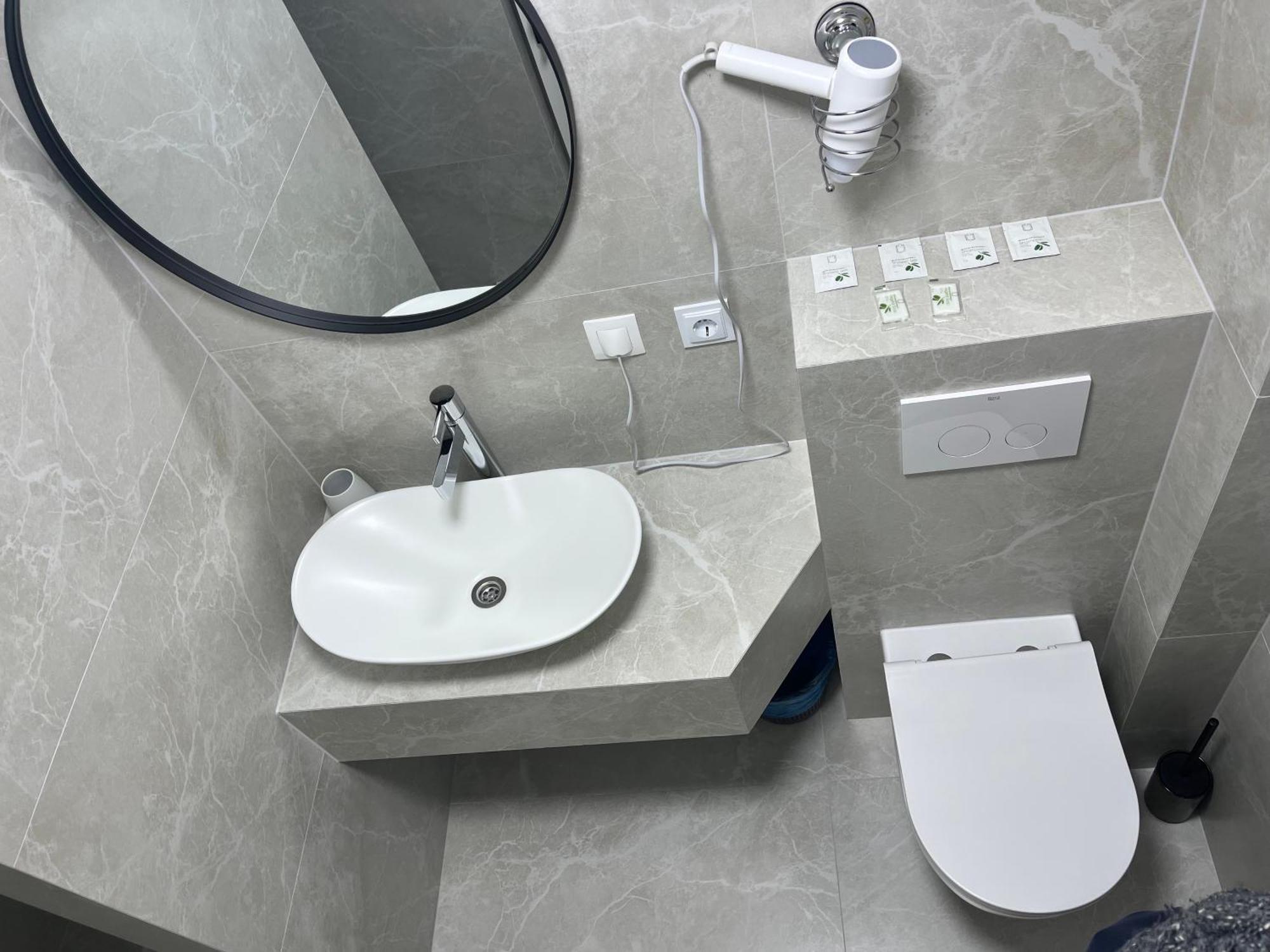 77/5 Hotel Chişinǎu Buitenkant foto