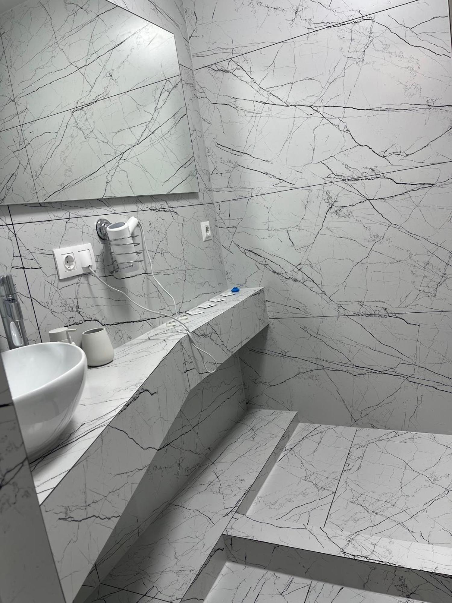 77/5 Hotel Chişinǎu Buitenkant foto
