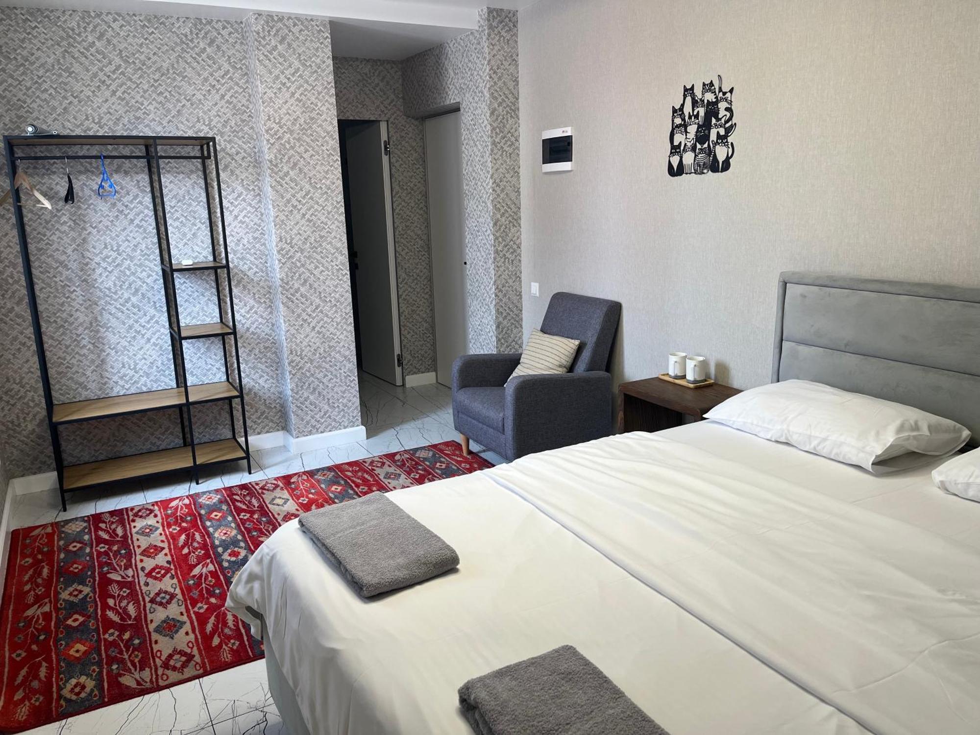77/5 Hotel Chişinǎu Buitenkant foto
