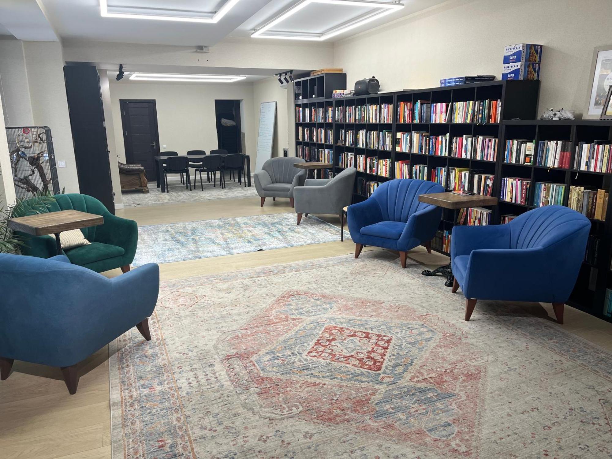 77/5 Hotel Chişinǎu Buitenkant foto